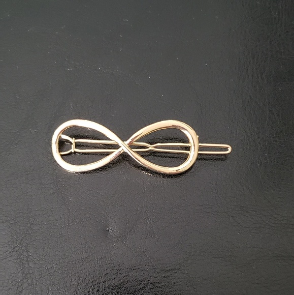 Golden Twist Hair Clip - Picture 2 of 4